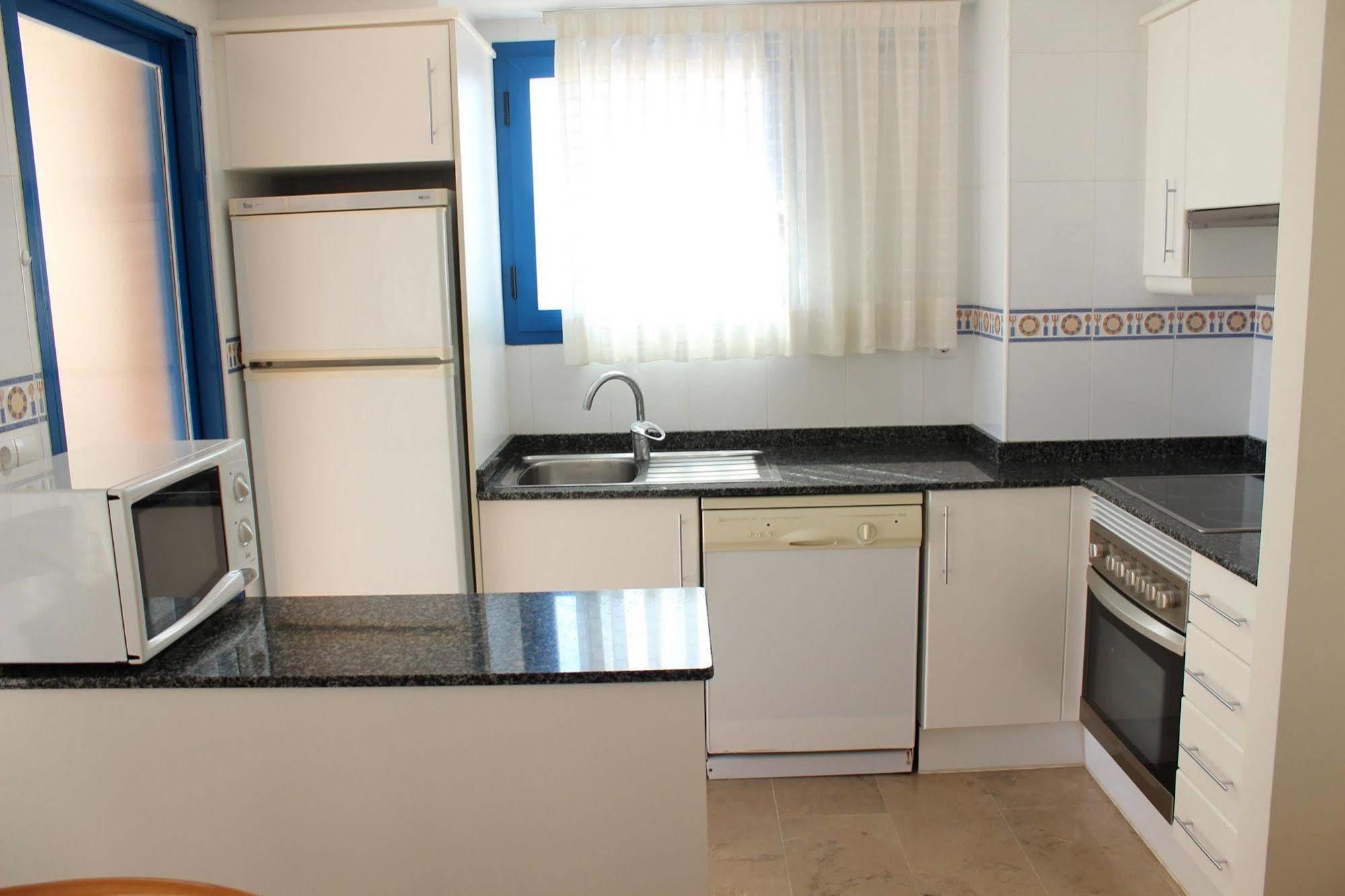 Victoria Beach Apartments Калпе Екстериор снимка